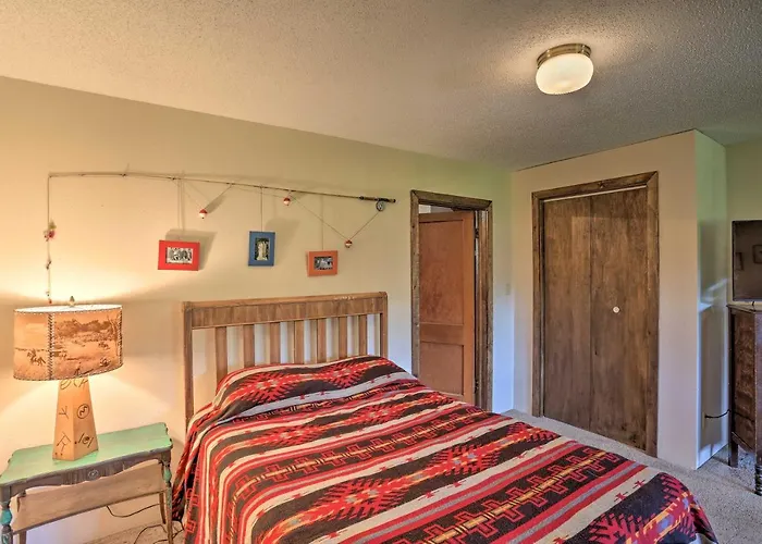 Creekside Rapid City Cabin W/ Deck On 30 Acres!
